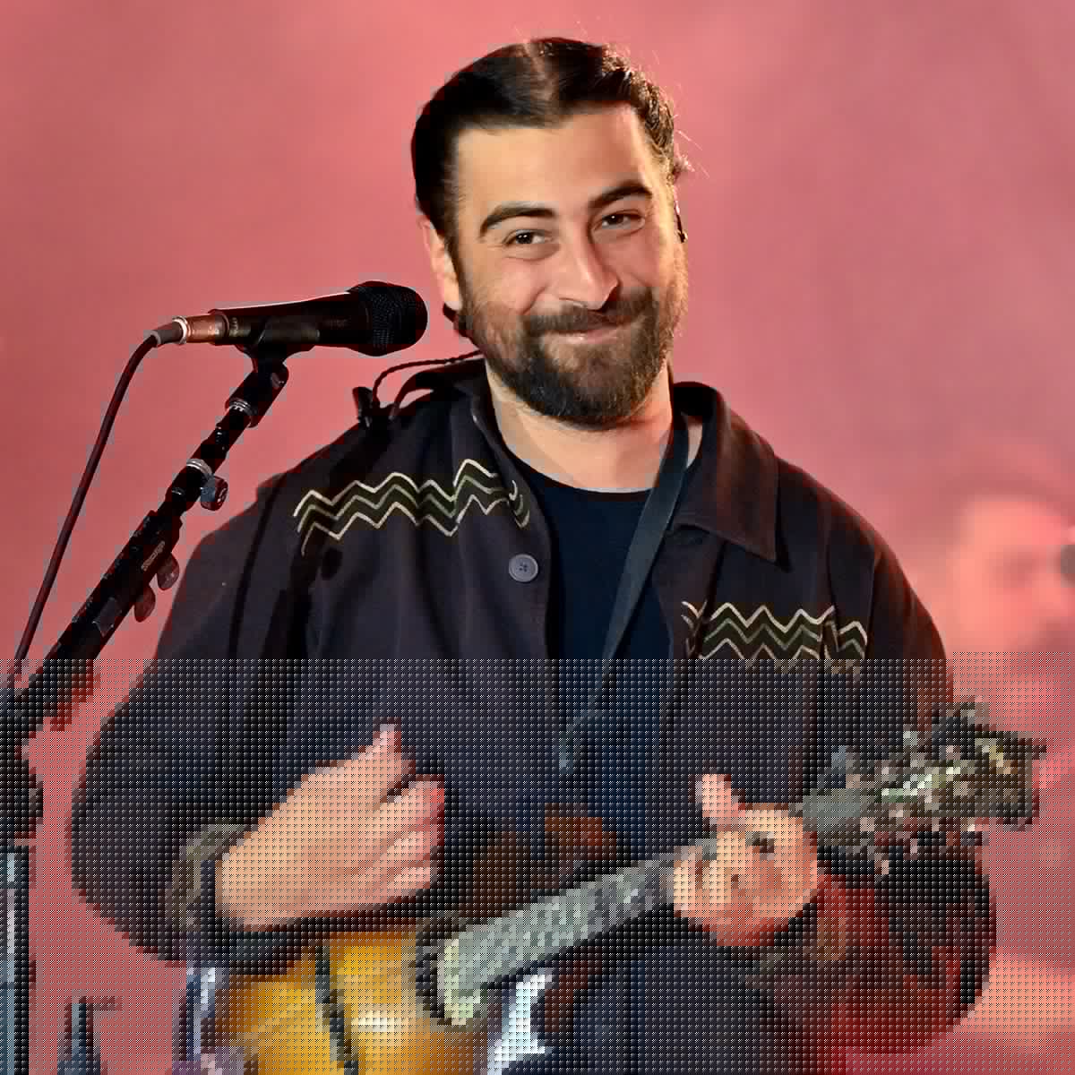 How Noah Kahan Navigates Boundaries Between His Music & Private Life