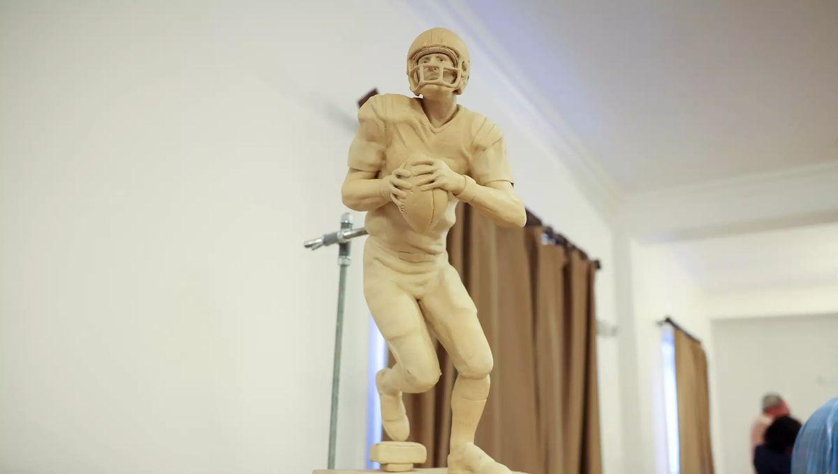 Ole Miss to erect Archie Manning statue outside Vaught-Hemingway Stadium