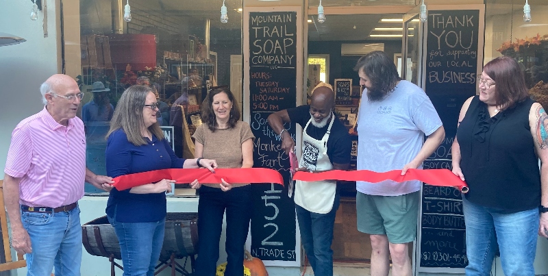 Mountain Trail Soap Co. celebrates new location