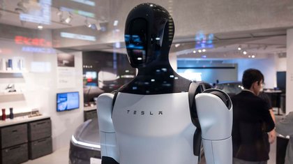 Tesla Shares Rise As Musk Outlines AI Pivot—Model S And X Scrapped To Make Way For Optimus Robot