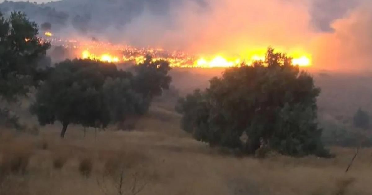 Πύρινη κόλαση στο Ρέθυμνο – Κάηκαν σπίτια, μπαράζ εκκενώσεων οικισμών, απεγκλωβισμοί διά θαλάσσης (Videos)