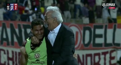 ¡Entró con suspenso! Gol de Pérez Guedes para el 1-0 de Universitario vs. Alianza Atlético