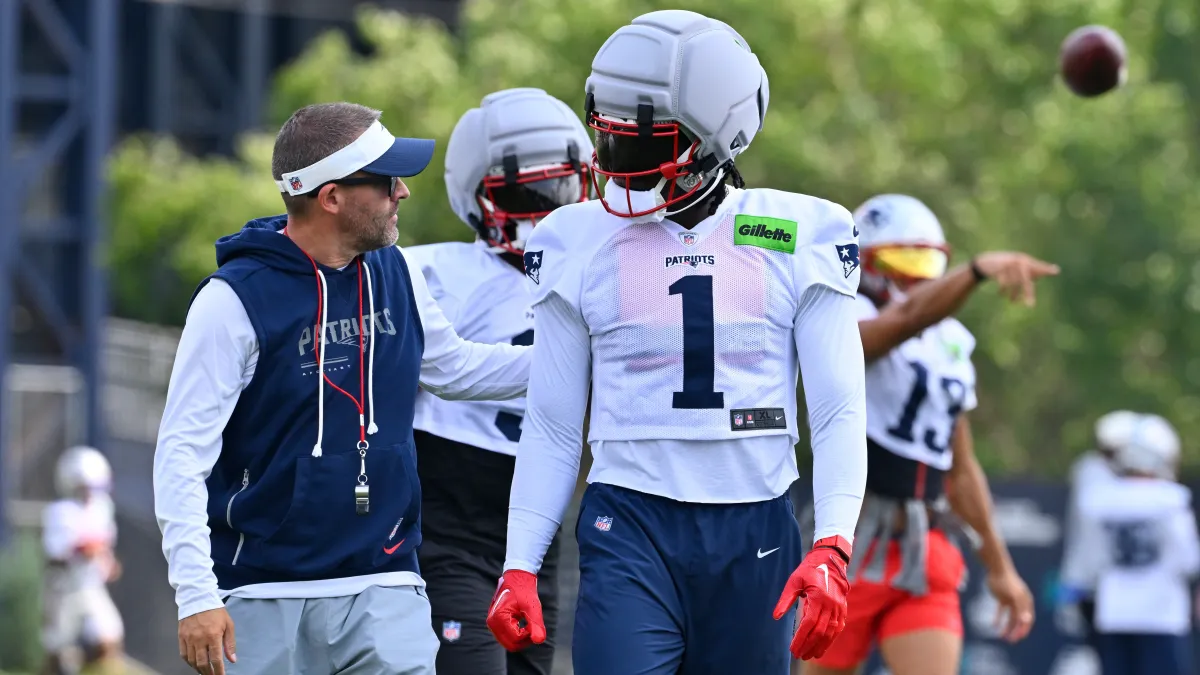 Watch: AJ Brown Sauces Sauce Gardner During 1-on-1 at Patriots Practice