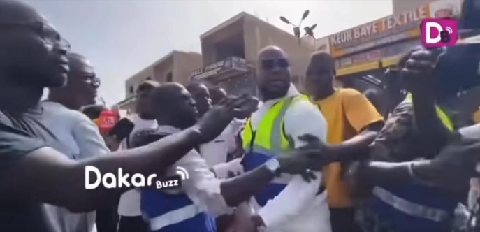 Déguerpissements à Keur Massar : La CJRS dénonce "le traitement inacceptable infligé à des journalistes par le maire Bilal Diatta"