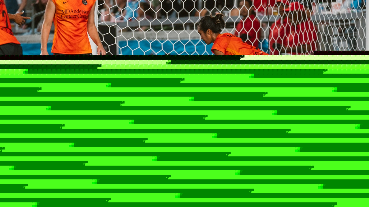 Houston Dash lose in last home game of regular season against Angel City, 2-1