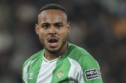 Report: Chelsea considering move to sign €40m defender