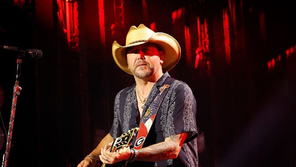 Country Artists Advised: Build Catalog and Stage Experience Before Headlining Tours