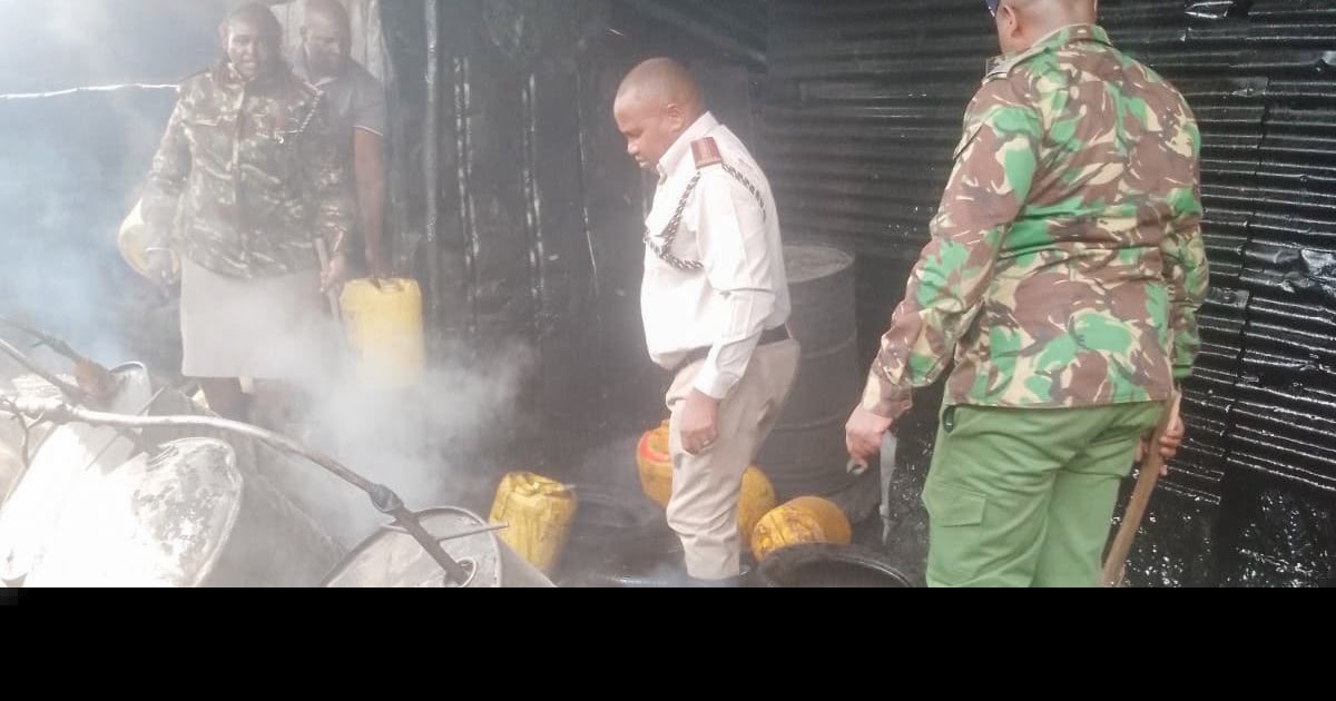 Police seize 4,100 litres of illicit brew in Kasarani during a targeted raid (PHOTOs)