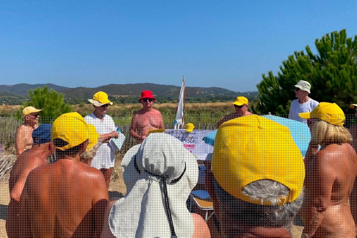 « On est à l’étroit » : cette association naturiste à Hyères réclame un élargissement de la plage