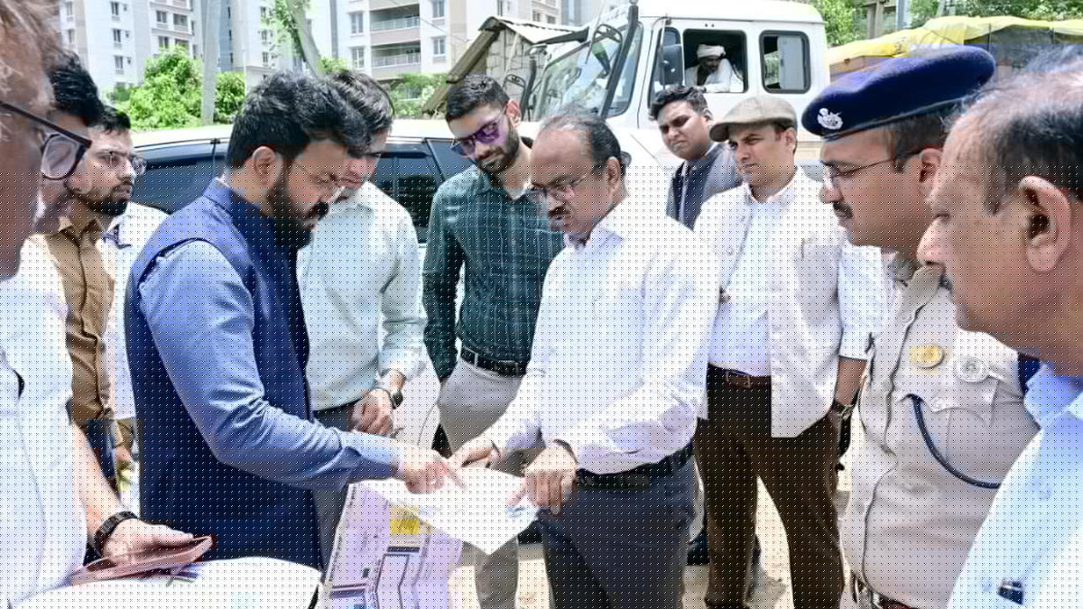 Top official reviews Independence Day arrangements at Parade Grounds in Amaravati