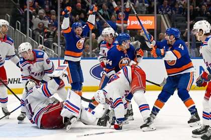 Without Artemi Panarin, Rangers no match for Islanders in 5-2 loss: Takeaways