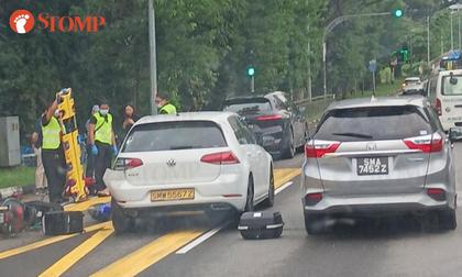 20-year-old motorcyclist taken to hospital after accident with 2 cars in Clementi