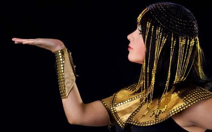 Cleopatra’s Tomb Search Breakthrough With Discovery of 40-Foot-Deep Underwater Port