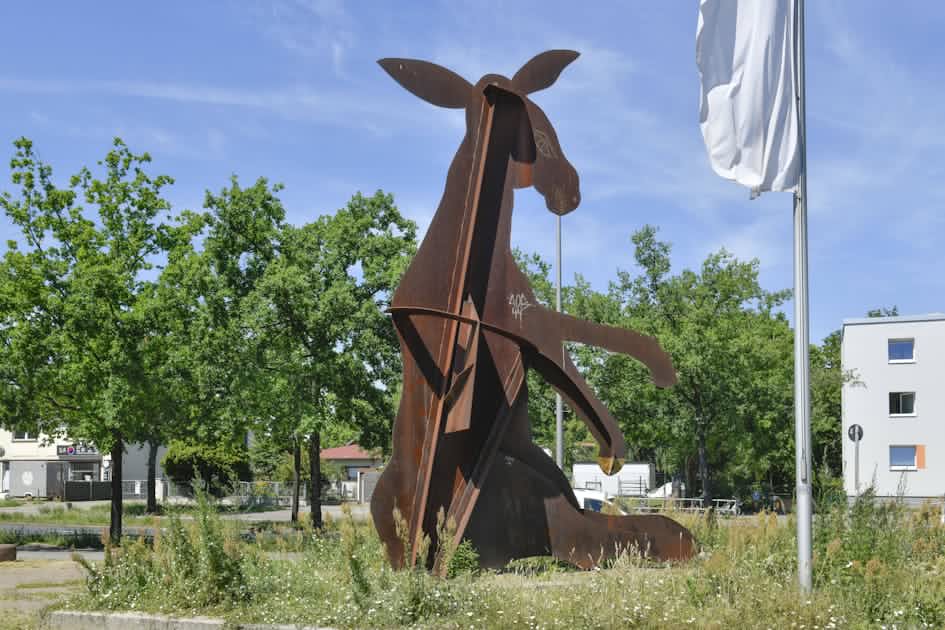Der „Goldene Esel“ von Berlin-Neukölln – eine Skulptur mit Geschichte