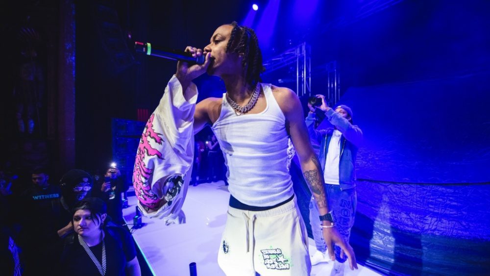 Skilla Baby recruits Chris Brown and Bryson Tiller on “Face Card”