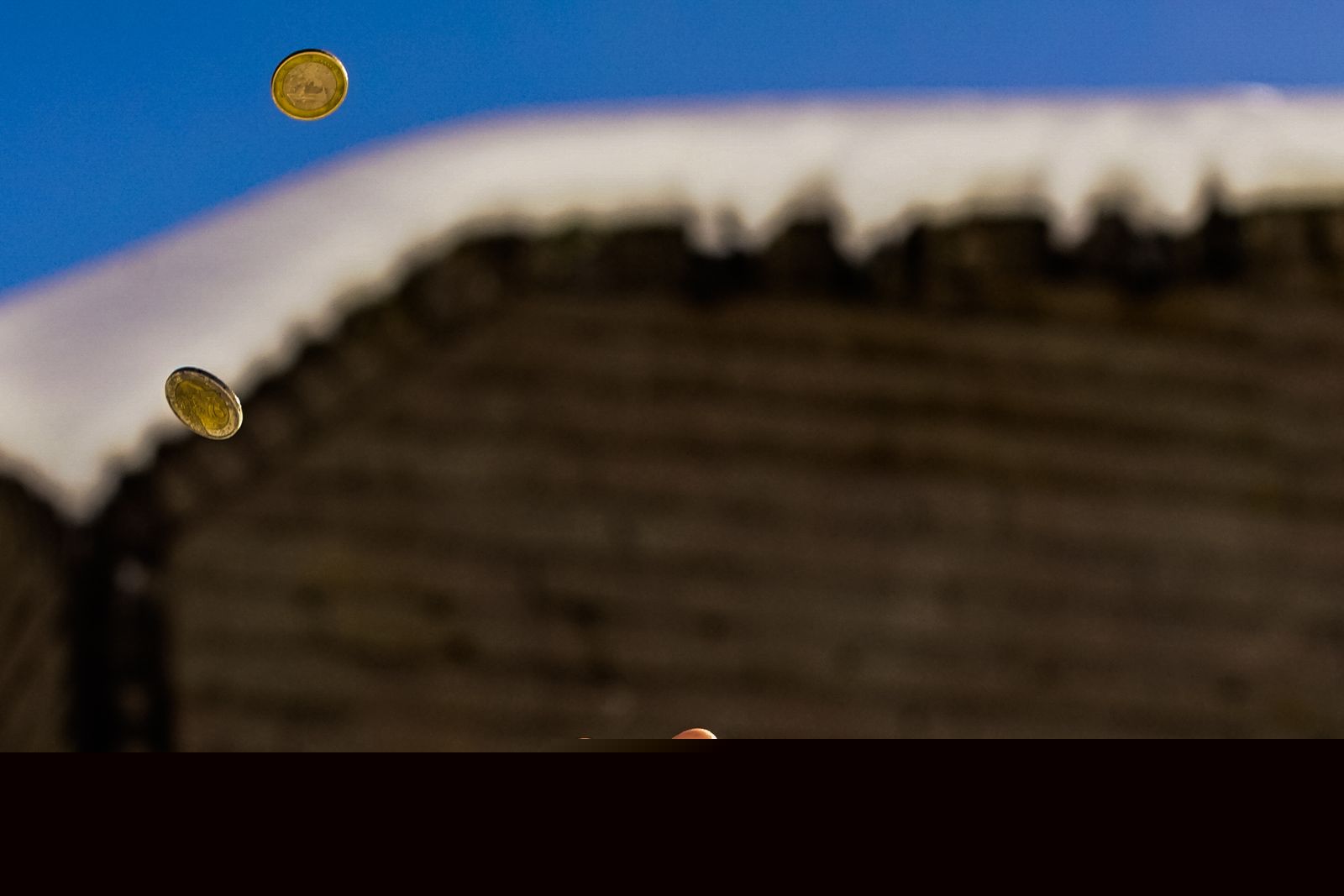 Steven Levitt ran an experiment with more than 20,000 coin tosses over decisions people could not make, and the ones the coin told to make the change were happier six months later: his conclusion is that people may be excessively cautious about life-changing choices