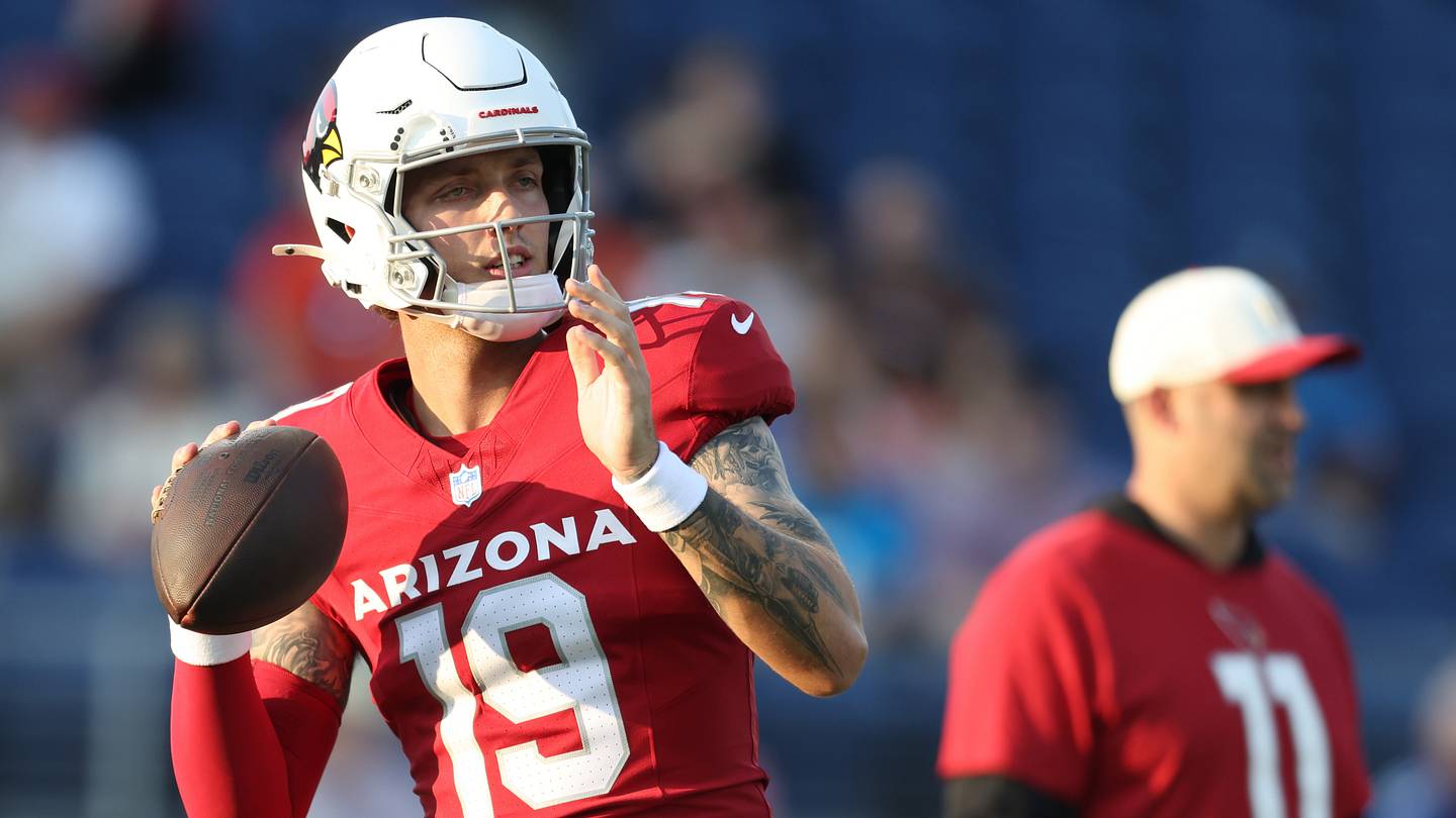 Carson Beck’s NFL debut left Georgia and Miami scratching their heads