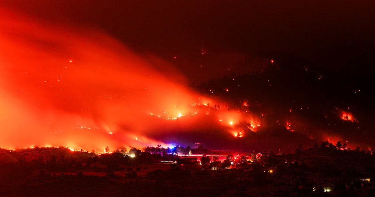 Fourth firefighter dies after Colorado wildfire burnover near Utah border