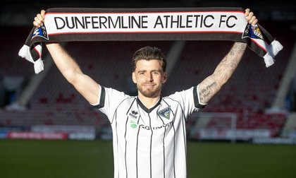 Ex-St Johnstone midfielder Graham Carey completes Dunfermline loan move from Livingston