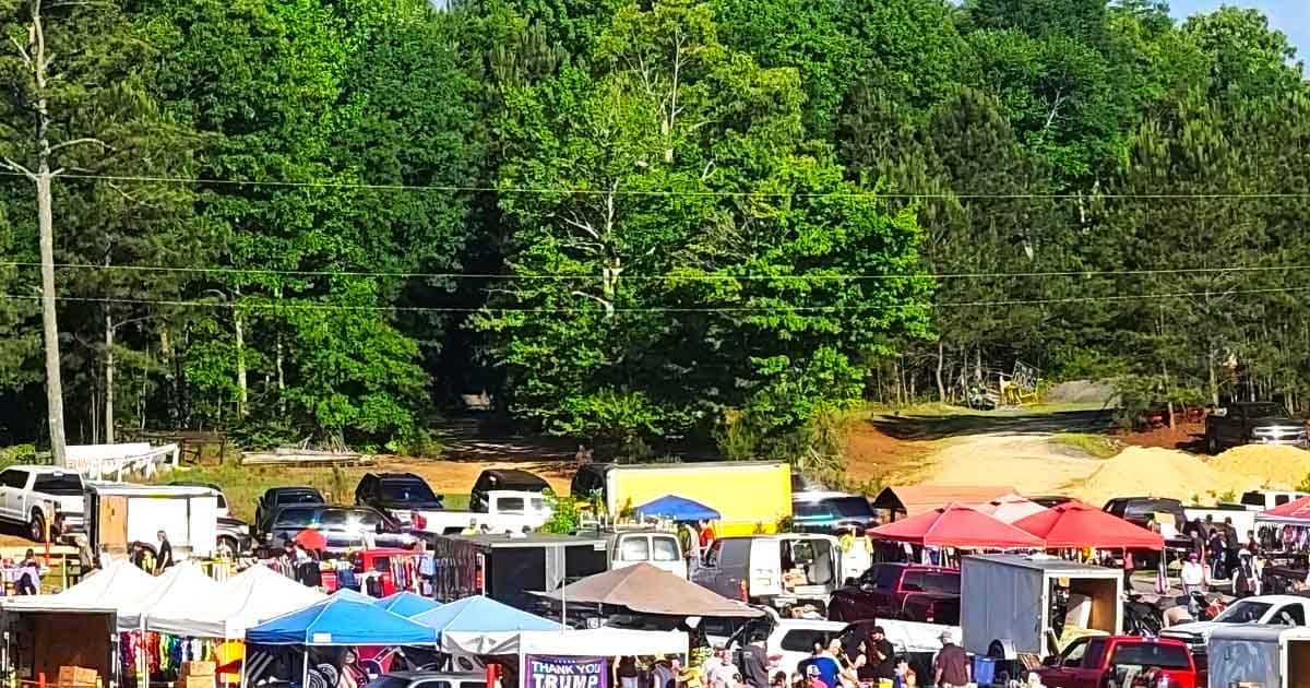 People Drive From All Over Alabama To Score Outrageous Deals At This Enormous Flea Market