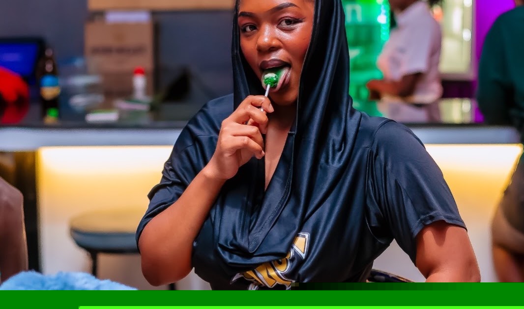 Curvy LADY’s daring club outfit leaves men salivating – See how she paraded thayos! Oh! My! (PHOTO)