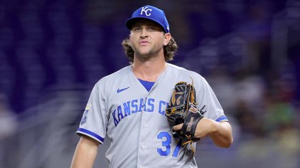 Ex-Royals top pick's odyssey continues after Mariners' latest roster move