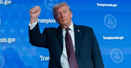 Trump's approval rating with independents collapses to record low amid ICE killings