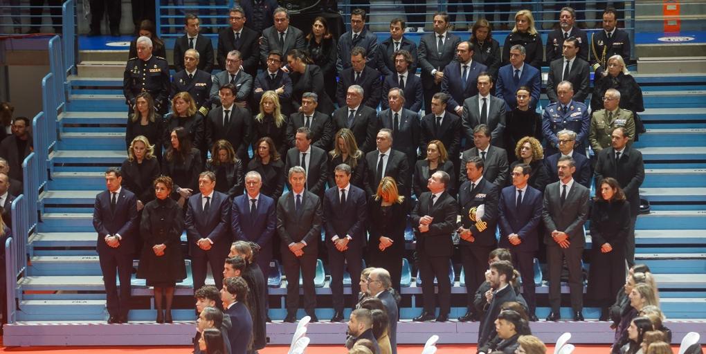 Vítores a la Corona y aplausos a las autoridades en el funeral de Huelva