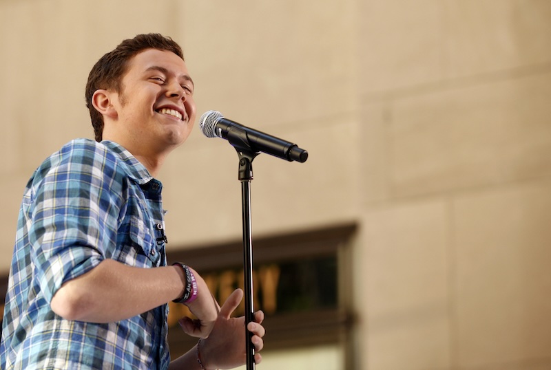 Scotty McCreery And Hootie & The Blowfish Reach No. 1 On Country Airplay Chart With “Bottle Rockets”